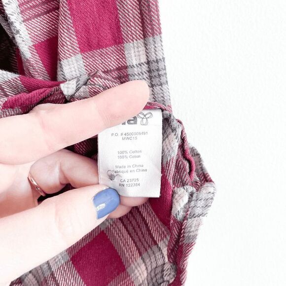 Aritzia Tna Classic Fit Women's Button Down Flannel Shirt Plaid Red Large - Picture 6 of 9